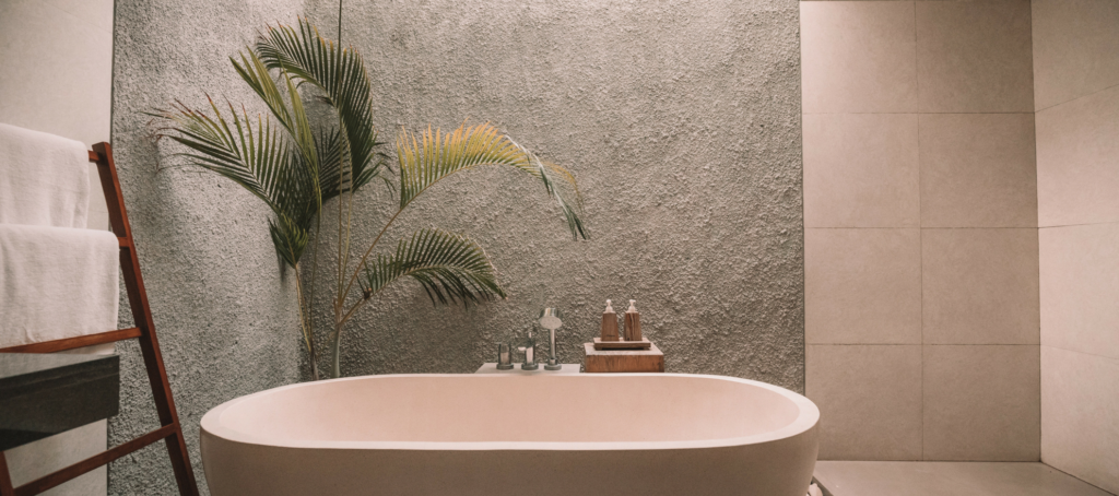 Pros And Cons Of 9 Bathtub Materials, Bathtub Made Of Tile