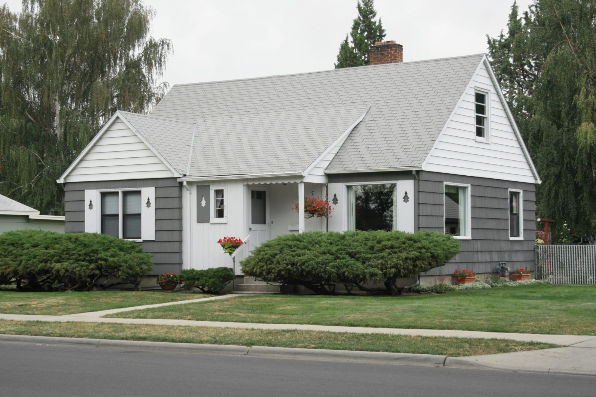 Simple 5 bedroom house