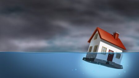 Underwater homeowners gain breathing room as prices climb