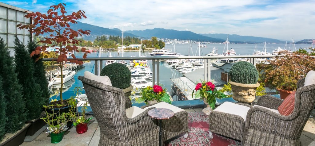 3-D listing of the day: A cozy seaside home on Coal Harbour