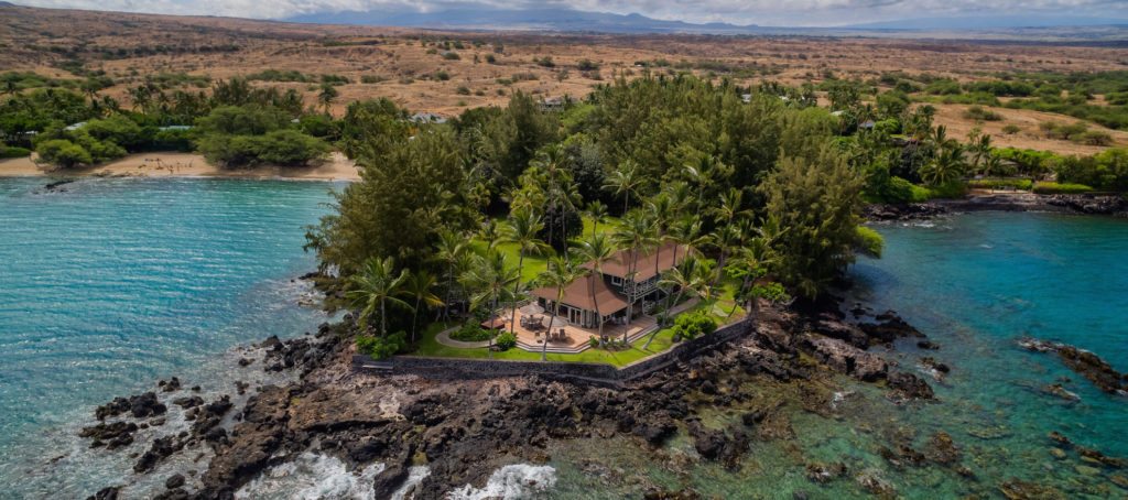 Luxury listing of the day: Neil Young's Hawaii getaway