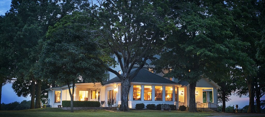 Video listing of the day: A charming farm house