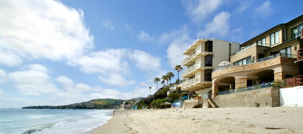 Luxury listing: Custom oceanfront home in Laguna
