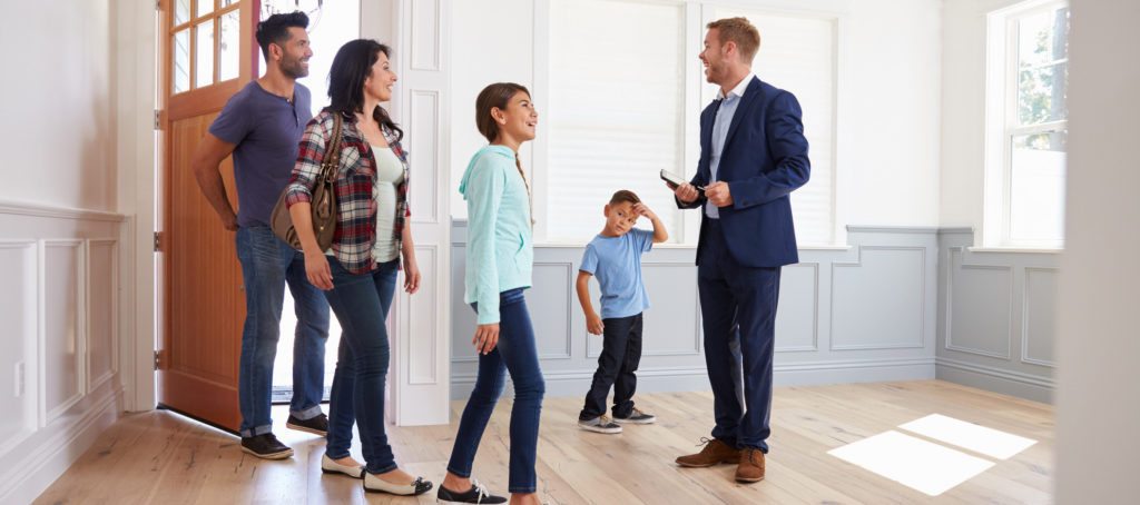 How one brokerage makes the big move kid-friendly