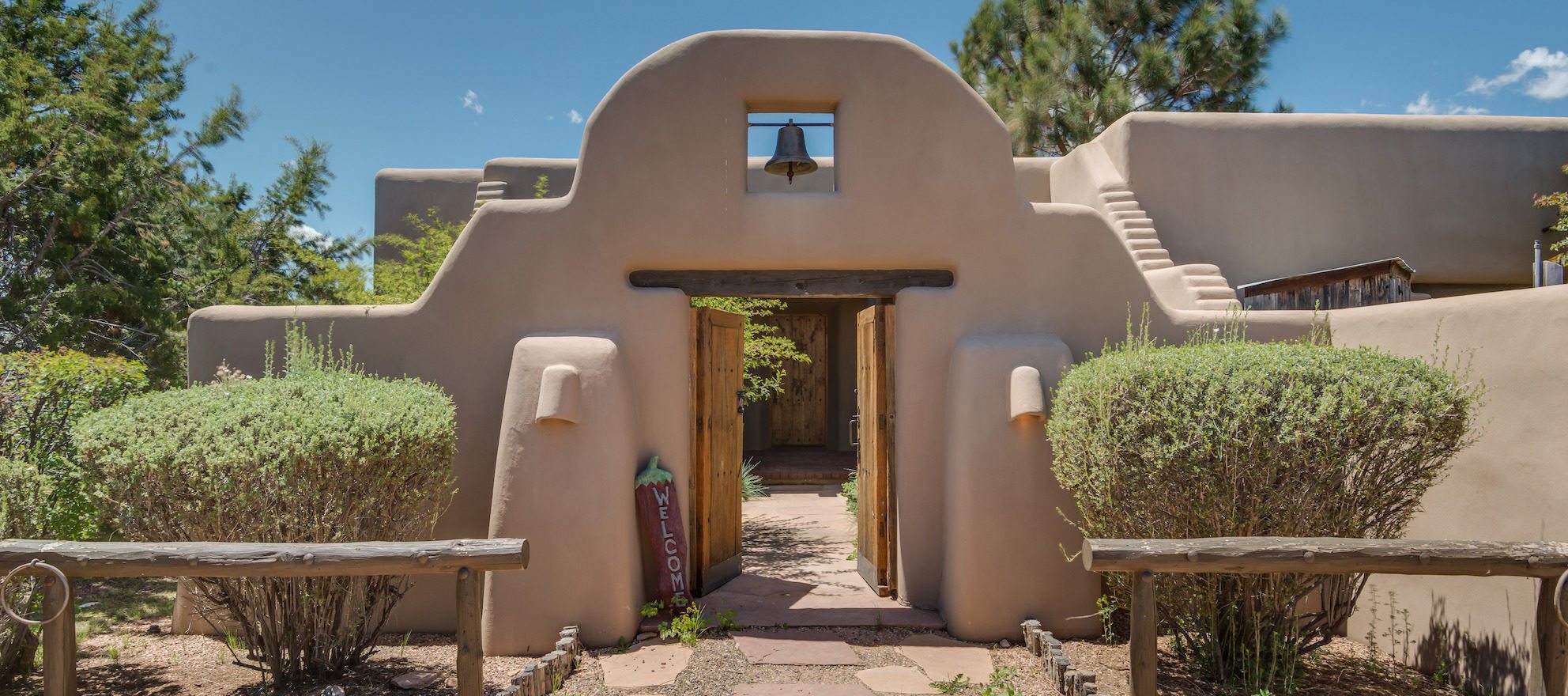 Luxury listing Travis Ranch in Santa Fe, New Mexico