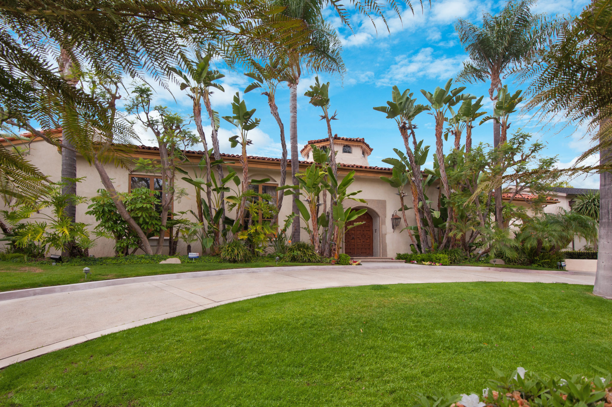 Behind The Sale Of The Late Agnes Moorehead's Beverly Hills Home Inman