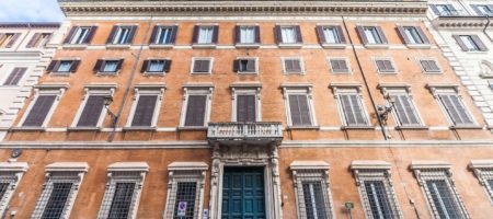 How this 17th century mansion is being auctioned off via blockchain