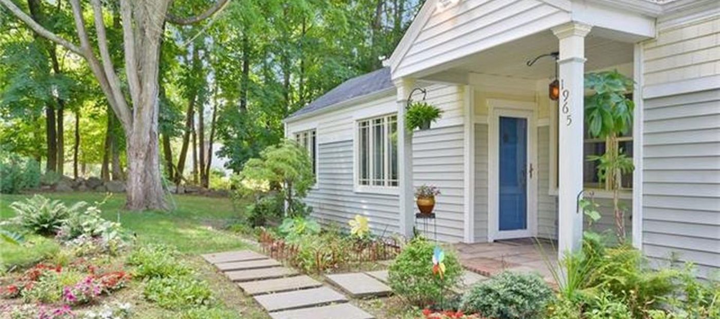 Ocasio cortez house Clearance