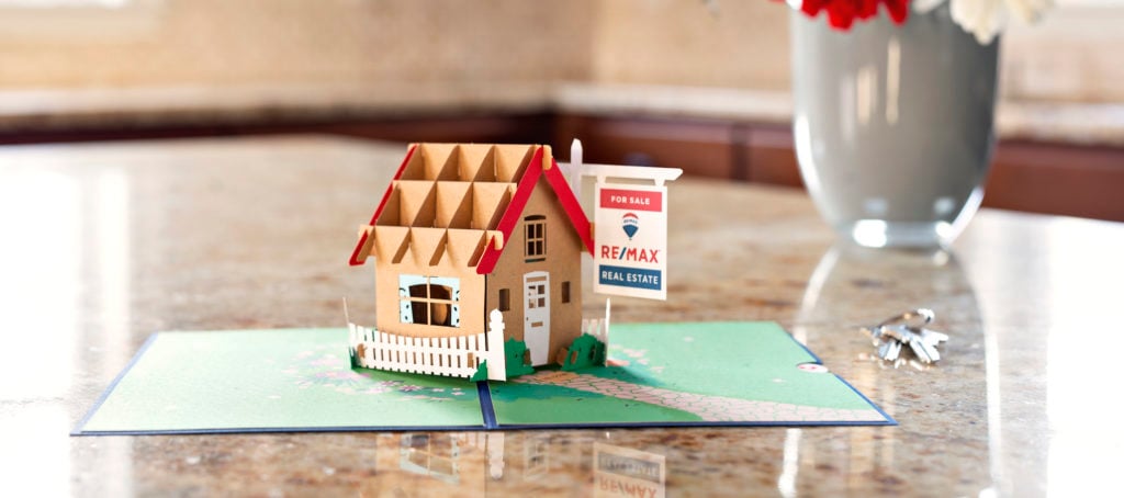 RE/MAX partnership gives agents discounts on really fancy cards
