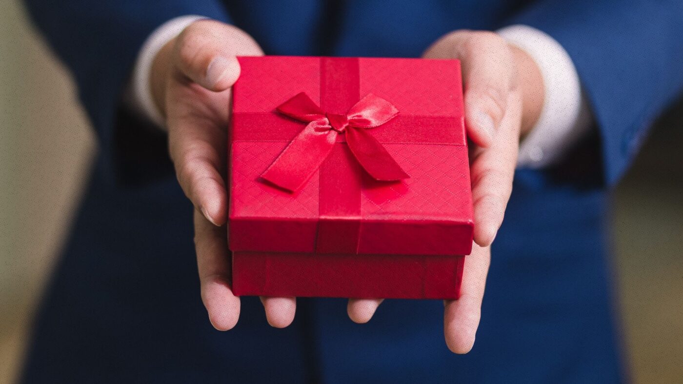 What Are You Gifting Clients This Holiday Season? Inman