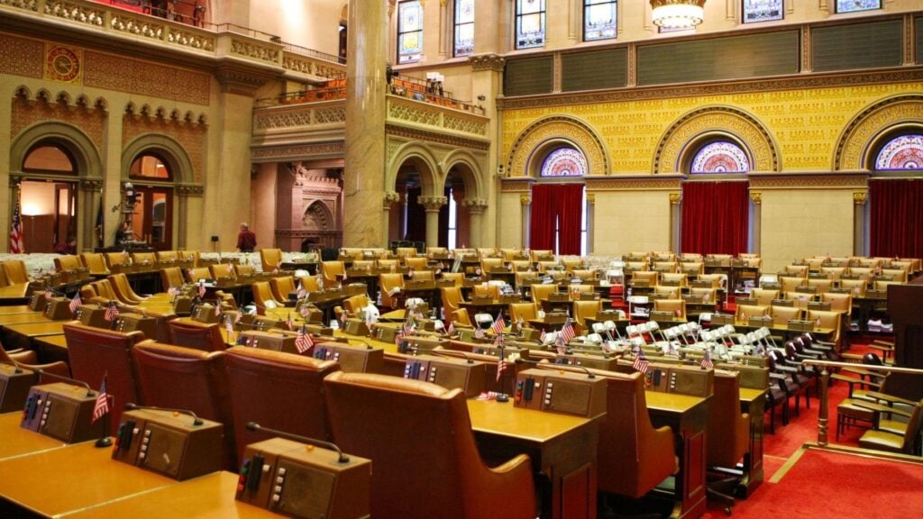 NY lawmakers pass bill to revoke licenses of agents who discriminate