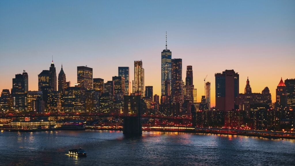 In riveting reversal, Manhattan tallies record year for real estate