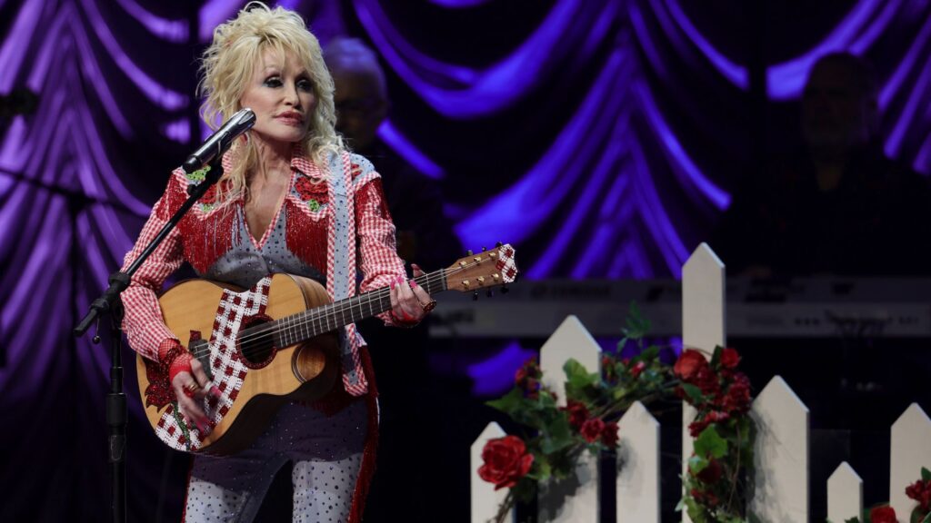 Dolly Parton retires tour bus, lists as vacation rental