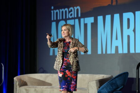 WATCH: Chelsea Peitz explains how to do the teach and reach with your content at ICLV