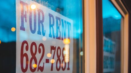 37% of real estate agents couldn’t pay rent in October